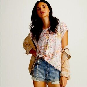 Anthropologie Pilcro Sustainable Printed Swing Tee Floral Cottage Core Boho Sz S